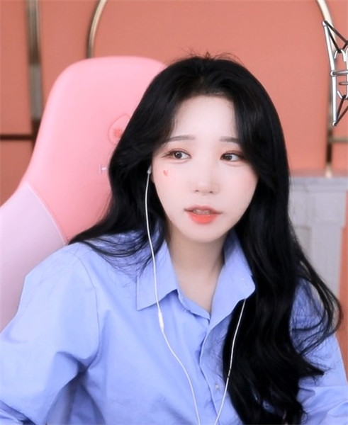 草蜢视频在线观看Www免费版app