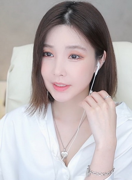 草蜢视频在线观看Www最新版