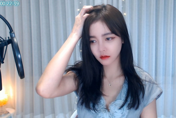 草莓香蕉绿巨人丝瓜榴莲无限18