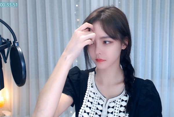 天美精品秘入口传媒