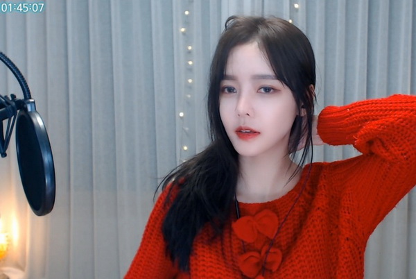 精品一卡2卡3卡4卡新区在线