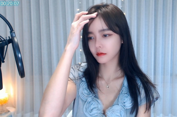 天美传媒免费观看mv新版