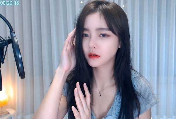 公车上雪柔被猛烈进出