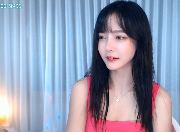 精品成品国色天香卡一卡二