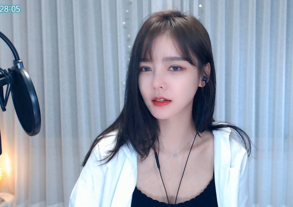 蘑菇直播在线观看免费