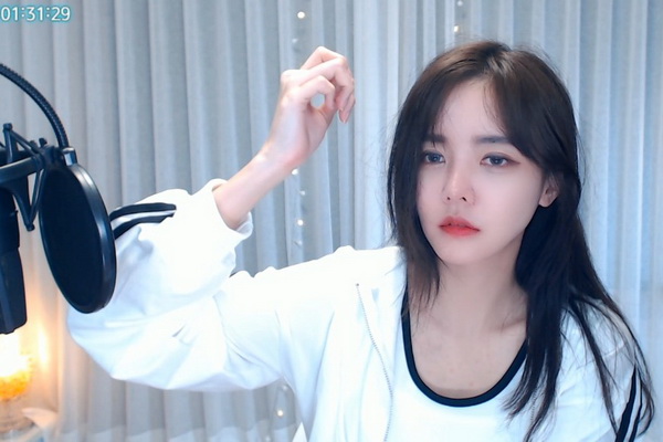 精品免费二区三区高中清不卡