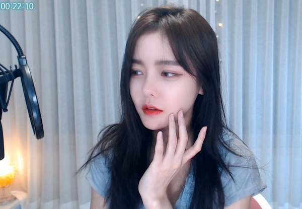 榴莲草莓秋葵绿巨人视频2023