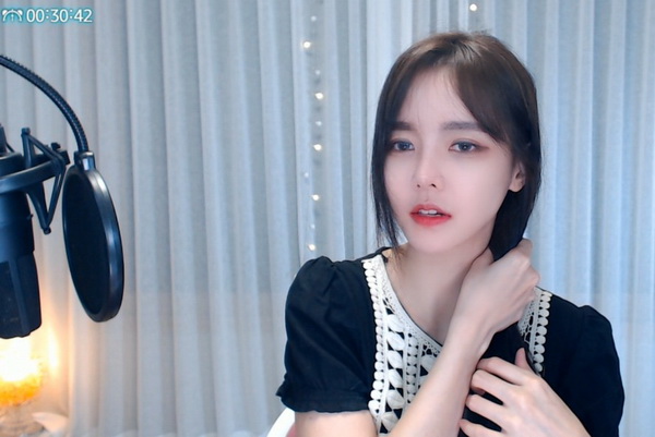 草莓秋葵菠萝蜜黄瓜榴莲视频