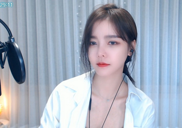 草莓秋葵菠萝蜜黄瓜榴莲视频在线观看