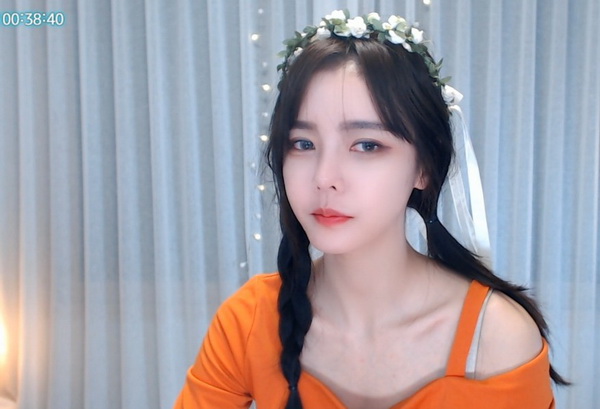 草莓丝瓜榴莲污无限看免费观看