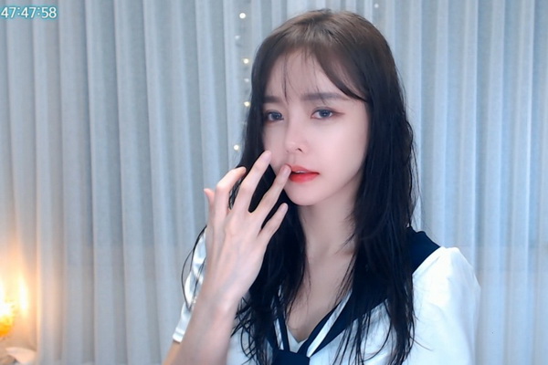 黄瓜丝瓜草莓香蕉茄子视频