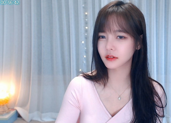 草莓视频AA在线观看