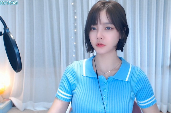 草莓视频AA在线观看