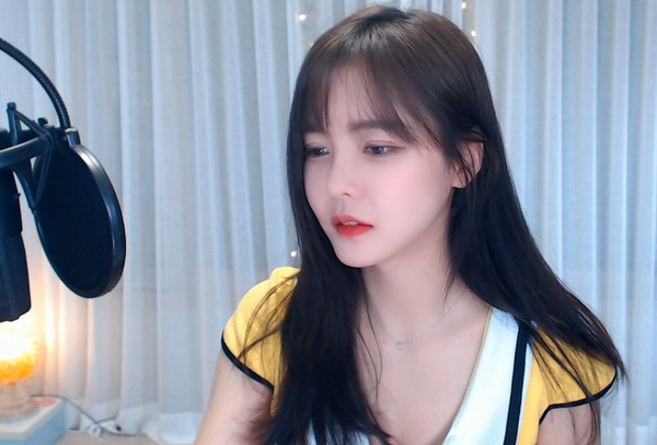 母亲とが话しています歌曲