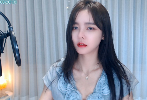 51热门大瓜黑料反差婊