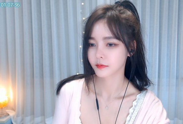 国内精品卡1卡2卡区别