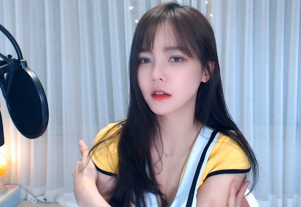 香蕉荔枝樱桃水蜜桃