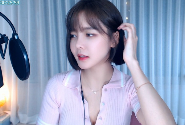 午夜剧场菠萝菠萝蜜免费手机视频