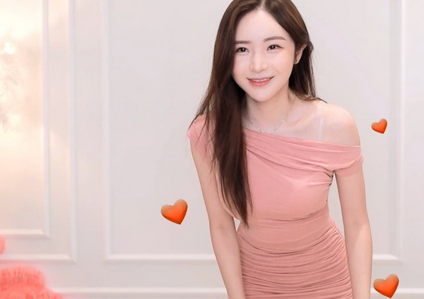 一区二三国产好的精华液视频