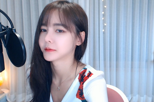 黑料网独家爆料免费吃瓜