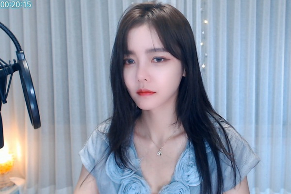 一区三区三区四区五区自产