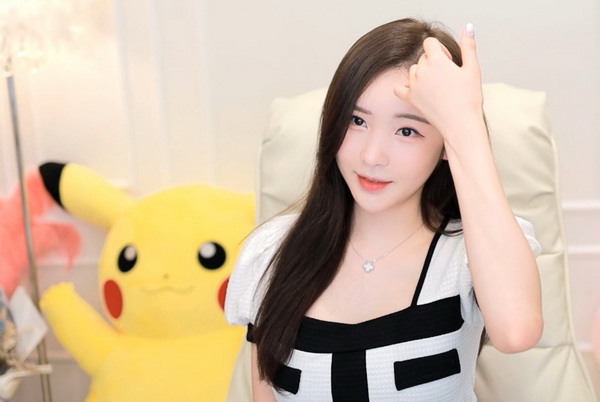 GOGOGO免费看大但人文艺术