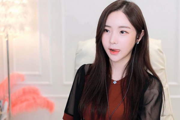 yy55.tv夜月2019版