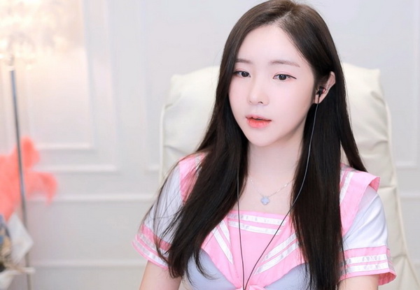 荔枝香蕉草莓视频