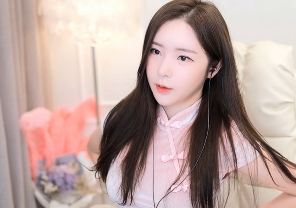 丝瓜草莓秋葵污WWW旧版安卓