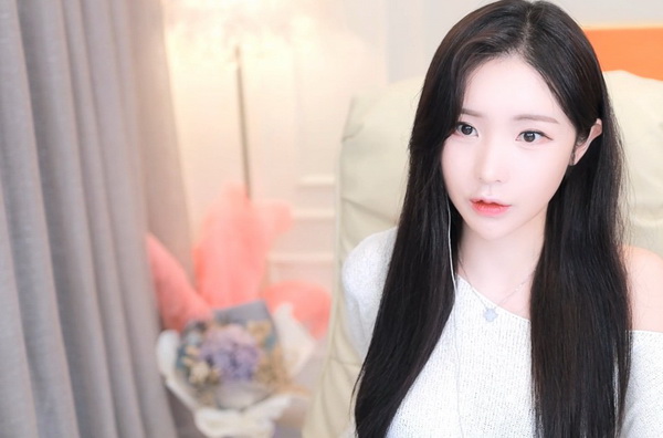 嫩叶草M码和欧洲码的区别