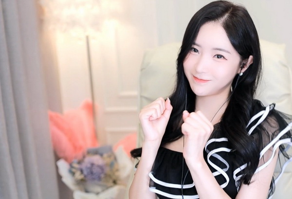 ysl水蜜桃色推荐4444