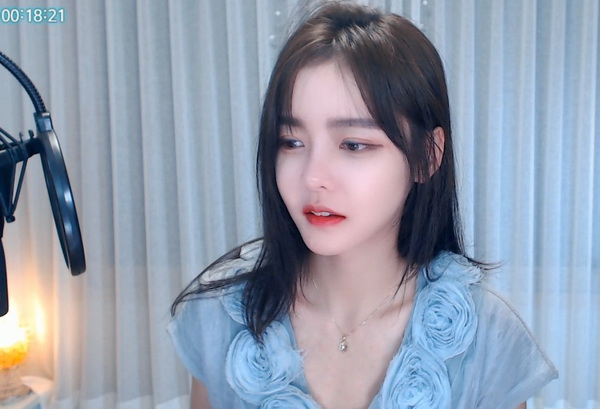 草莓秋葵菠萝蜜黄瓜视频在线观看