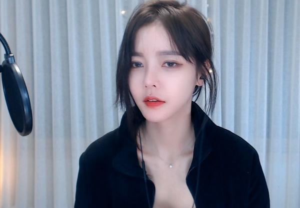 中午日产幕无线码8区