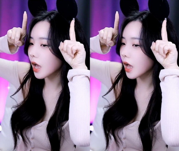 骚虎草莓西瓜香蕉芭蕉丝瓜